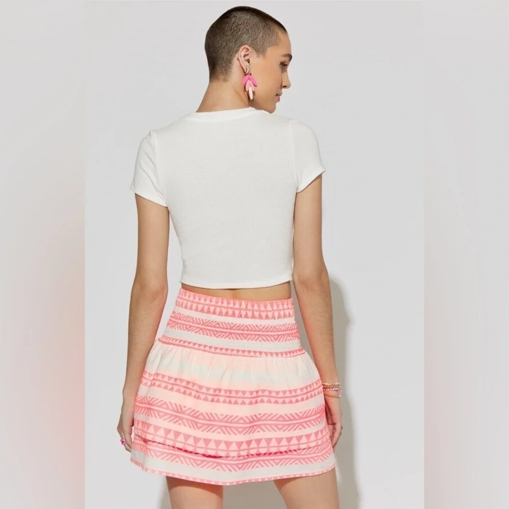 francesca's Bradi Geo Print Mini Skirt pink and white size L - Picture 5 of 10